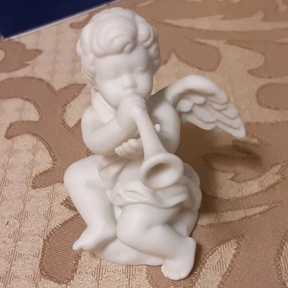 Avon Nativity Collectibles The Cherub Porcelain Figurine